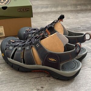KEEN Newport H2 sandals (men’s 10.5, India Ink/Rust)